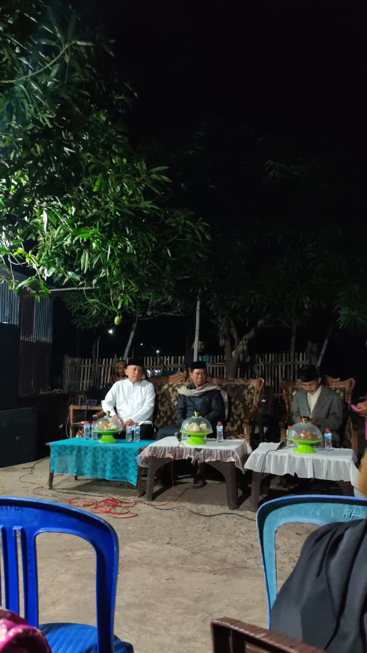 Malam Penuh Doa dan Kepedulian: Lurah Lembang Bersama RT/RW Takziah di Kediaman Almarhum Dg Baso